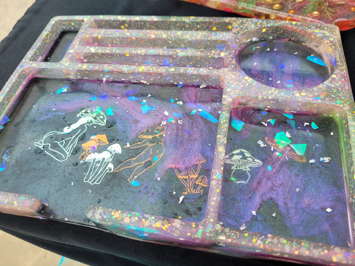 Decorative MJ Mushroom Girl Rolling Tray - Glow in the dark