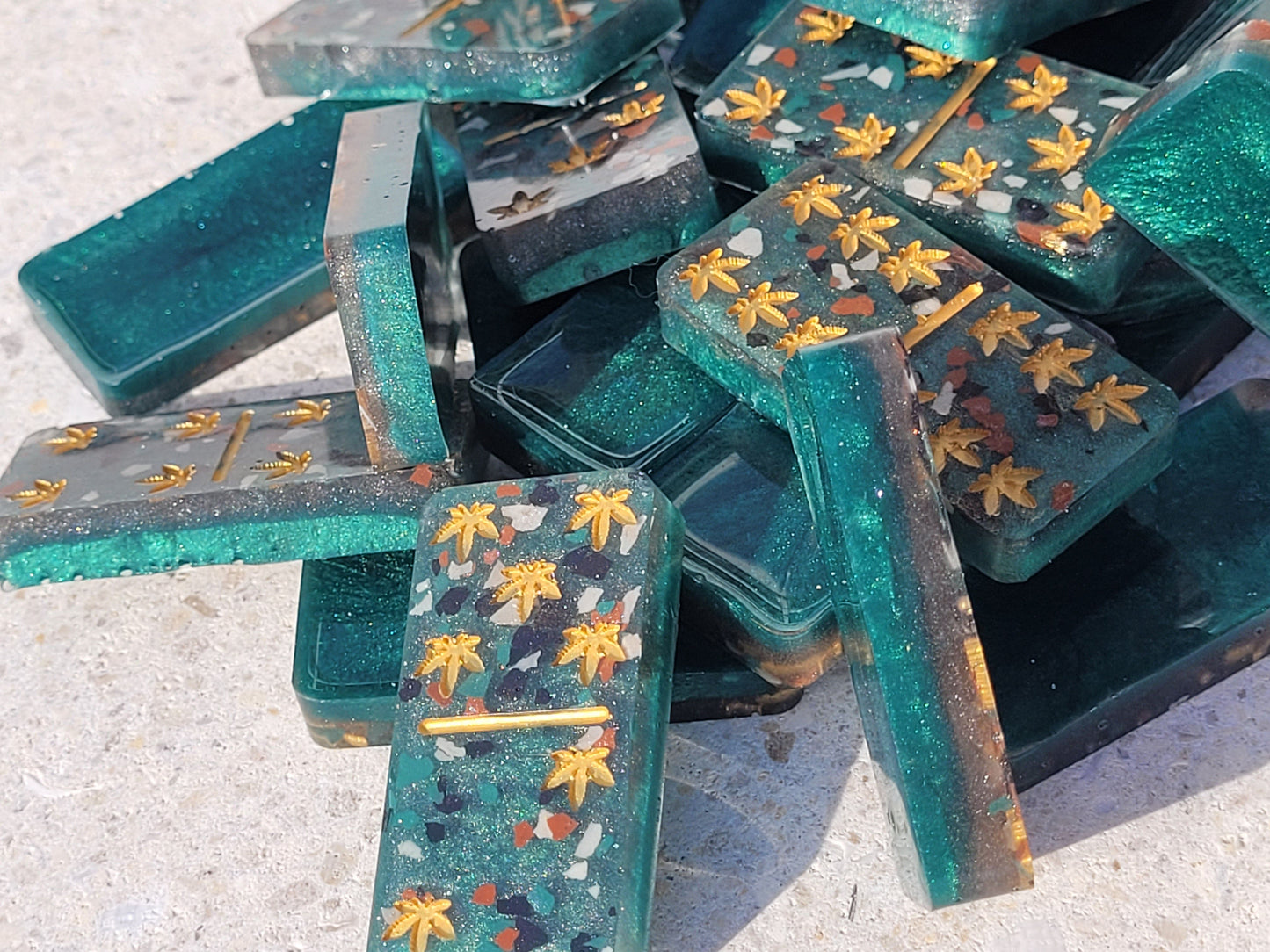 Camo Weed Pip 28 Tile Game - Marijuana - Pot Leaf Stoner Resin Dominoes - High Heat Tolerant
