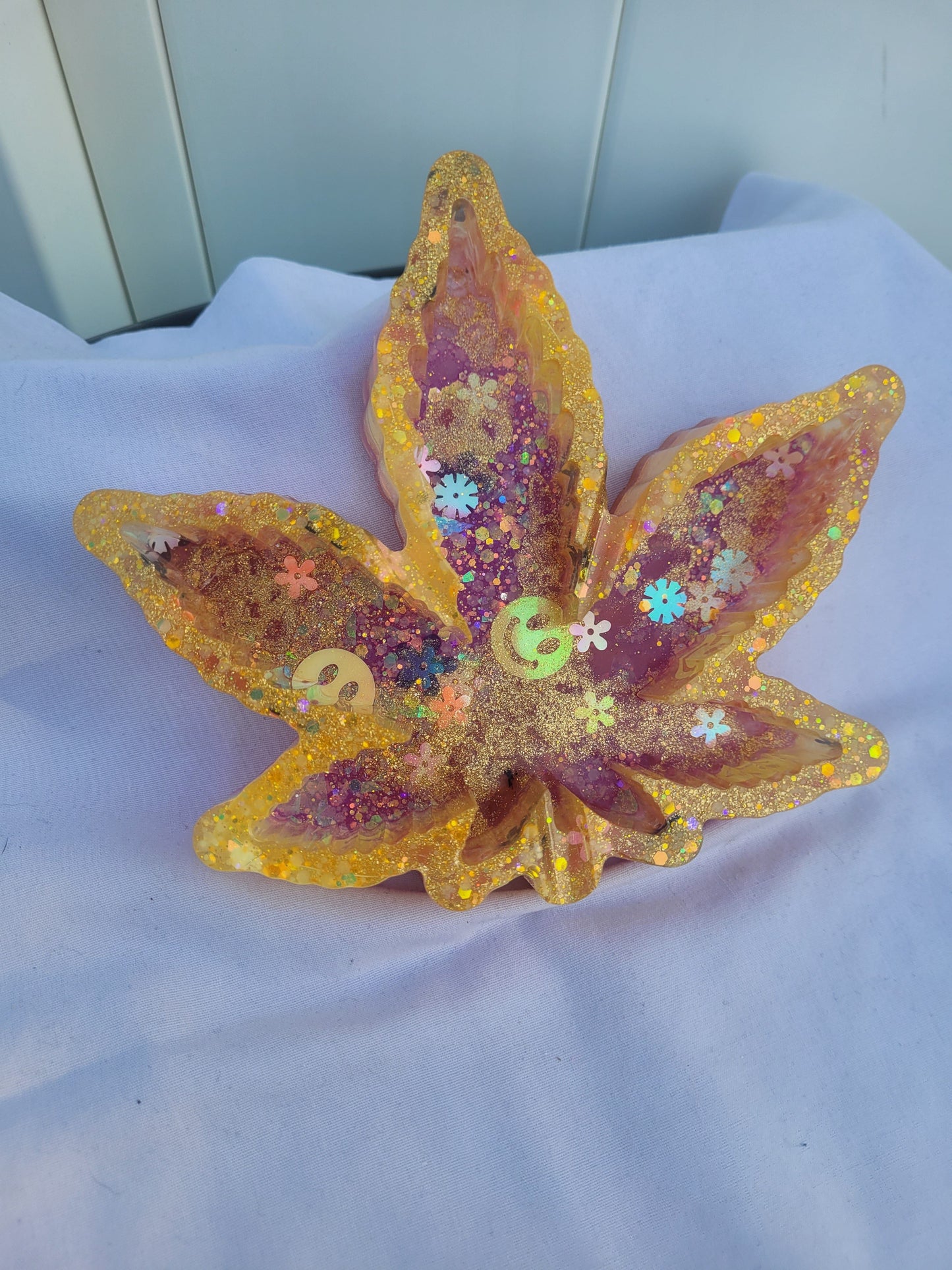 Pot Leaf Ashtray - *Glow in the Dark* Groovy