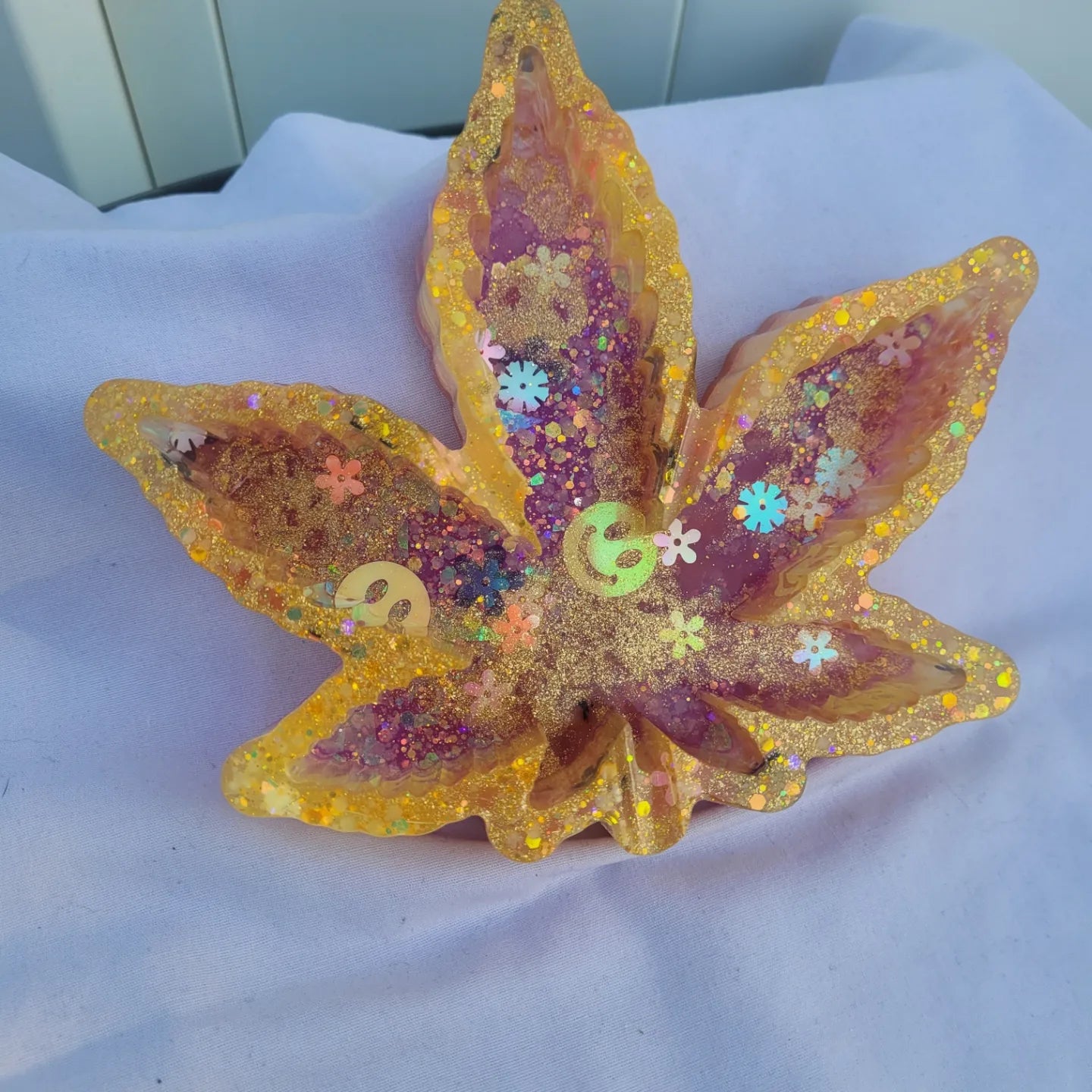 Pot Leaf Ashtray - *Glow in the Dark* Groovy
